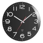 TFA Wandklok 60.3509 zwarte ronde klok met rode secondwijzer en witte cijfers en wijzers.