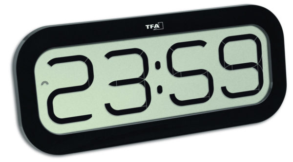 Vooraanzicht zwarte TFA Radiocontrolled Clock met BimBam functie.