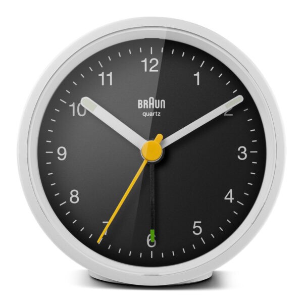 Braun Classic Clocks BC12WB vooraanzicht wekker